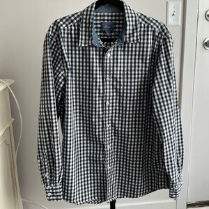 G H Bass and Co  Button Down Men’s Cotton Shirt, Black and White Check, Size L